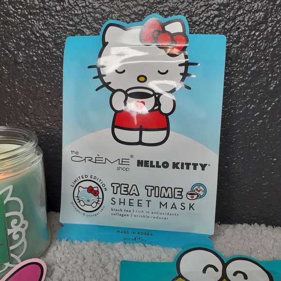 🔻NWT! The Creme Shop Hello Kitty Face Mask - Picture 2 of 4